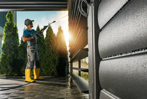Best Pool Deck Cleaning in Clinton, MS